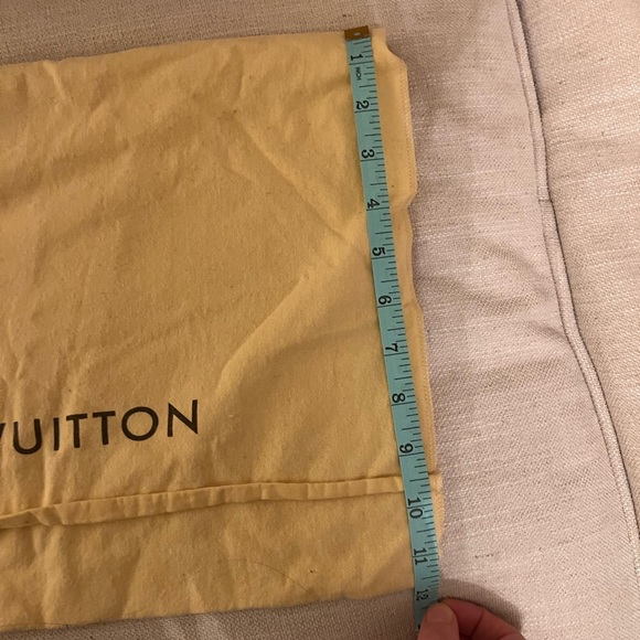Louis Vuitton dust bag Authentic Approx 17.5 x 12 - Picture 3 of 3